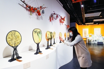 长三角文创作品齐聚南京，共绘文化艺术交流新画卷